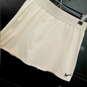 Nike tennis skirt